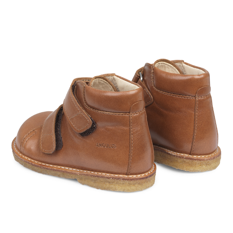 angulus starter boot with velcro cognac kodomo
